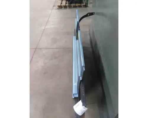 FREIGHTLINER CASCADIA 125 CAB SKIRTSIDE FAIRING