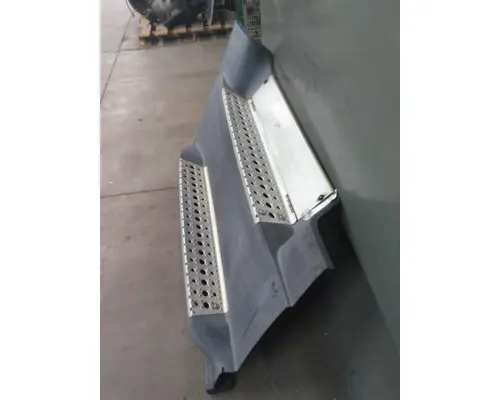 FREIGHTLINER CASCADIA 125 CAB SKIRTSIDE FAIRING