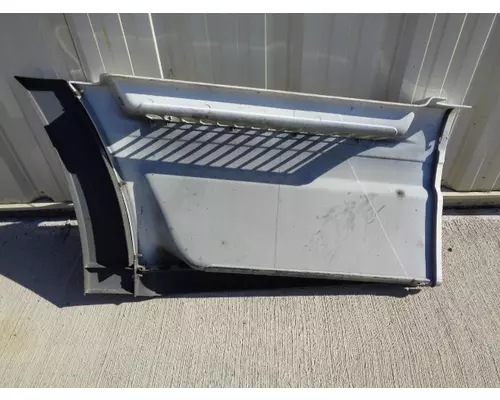 FREIGHTLINER CASCADIA 125 CAB SKIRTSIDE FAIRING