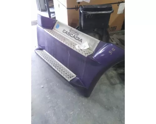 FREIGHTLINER CASCADIA 125 CAB SKIRTSIDE FAIRING