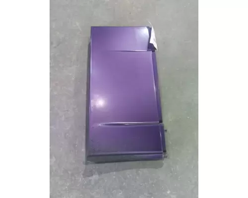 FREIGHTLINER CASCADIA 125 CAB SKIRTSIDE FAIRING