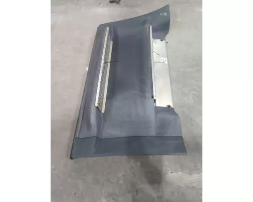 FREIGHTLINER CASCADIA 125 CAB SKIRTSIDE FAIRING