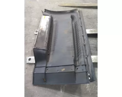 FREIGHTLINER CASCADIA 125 CAB SKIRTSIDE FAIRING