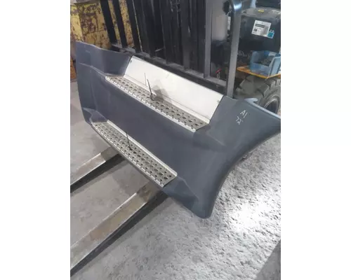 FREIGHTLINER CASCADIA 125 CAB SKIRTSIDE FAIRING