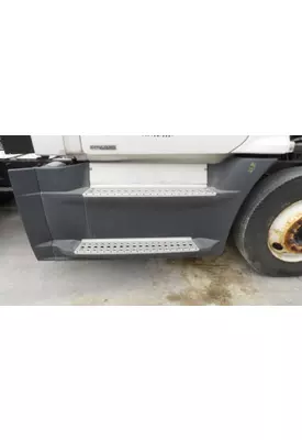 FREIGHTLINER CASCADIA 125 CAB SKIRT/SIDE FAIRING