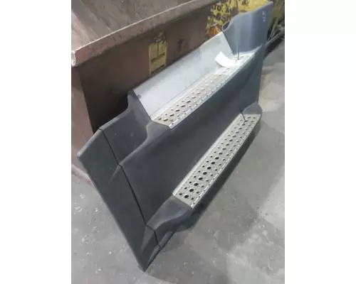 FREIGHTLINER CASCADIA 125 CAB SKIRTSIDE FAIRING