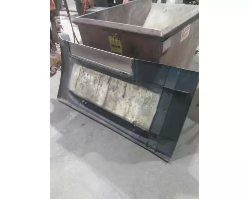 FREIGHTLINER CASCADIA 125 CAB SKIRTSIDE FAIRING