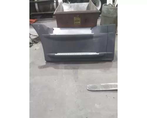 FREIGHTLINER CASCADIA 125 CAB SKIRTSIDE FAIRING