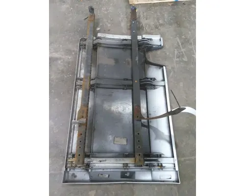 FREIGHTLINER CASCADIA 125 CAB SKIRTSIDE FAIRING