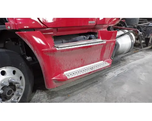 FREIGHTLINER CASCADIA 125 CAB SKIRTSIDE FAIRING