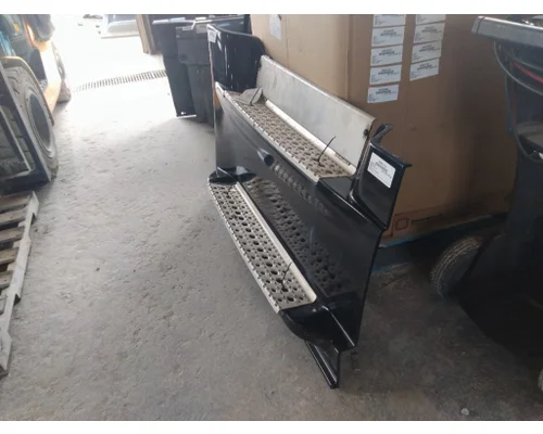 FREIGHTLINER CASCADIA 125 CAB SKIRTSIDE FAIRING