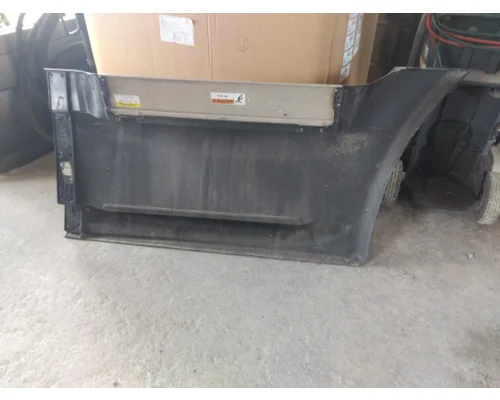 FREIGHTLINER CASCADIA 125 CAB SKIRTSIDE FAIRING