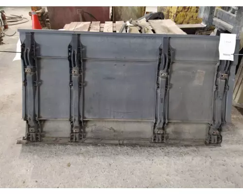 FREIGHTLINER CASCADIA 125 CAB SKIRTSIDE FAIRING