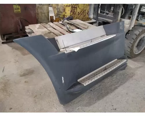 FREIGHTLINER CASCADIA 125 CAB SKIRTSIDE FAIRING