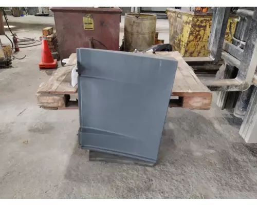 FREIGHTLINER CASCADIA 125 CAB SKIRTSIDE FAIRING