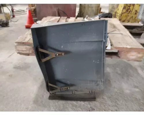 FREIGHTLINER CASCADIA 125 CAB SKIRTSIDE FAIRING