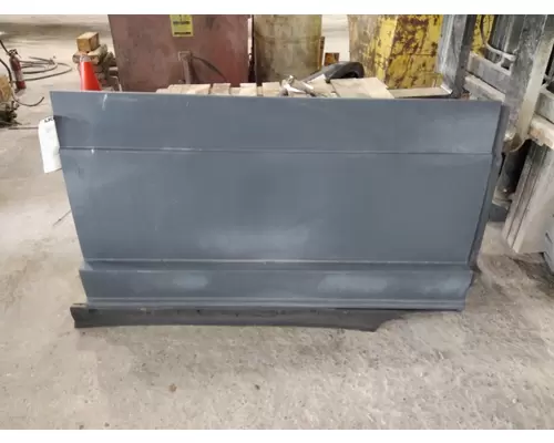 FREIGHTLINER CASCADIA 125 CAB SKIRTSIDE FAIRING