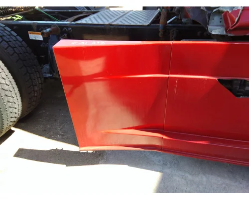 FREIGHTLINER CASCADIA 125 CAB SKIRTSIDE FAIRING