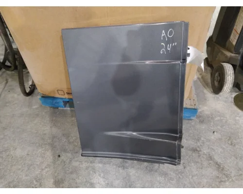FREIGHTLINER CASCADIA 125 CAB SKIRTSIDE FAIRING