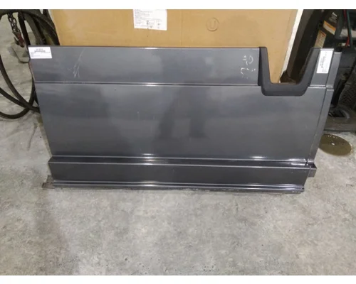 FREIGHTLINER CASCADIA 125 CAB SKIRTSIDE FAIRING