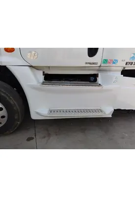 FREIGHTLINER CASCADIA 125 CAB SKIRT/SIDE FAIRING