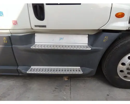FREIGHTLINER CASCADIA 125 CAB SKIRTSIDE FAIRING