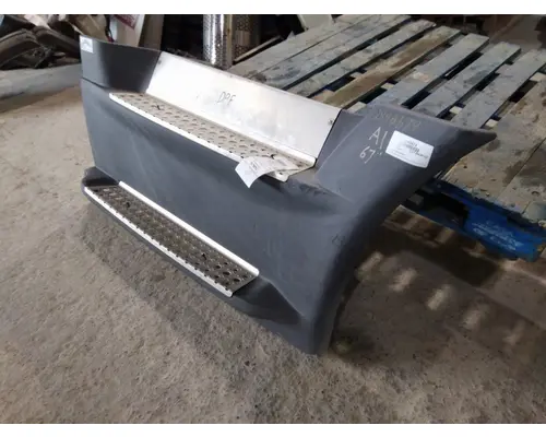 FREIGHTLINER CASCADIA 125 CAB SKIRTSIDE FAIRING