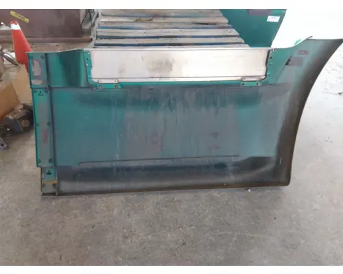 FREIGHTLINER CASCADIA 125 CAB SKIRTSIDE FAIRING