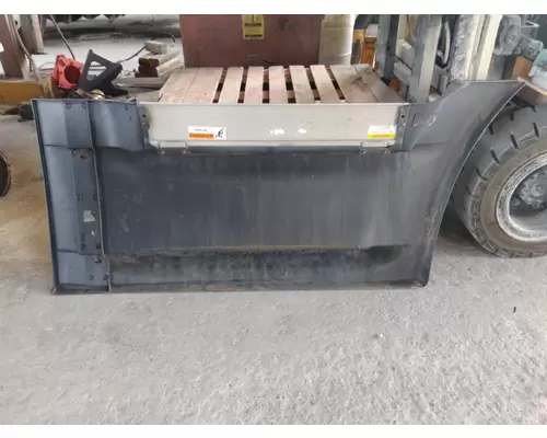 FREIGHTLINER CASCADIA 125 CAB SKIRTSIDE FAIRING