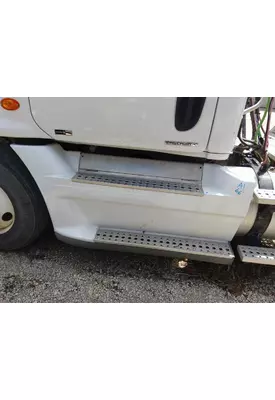 FREIGHTLINER CASCADIA 125 CAB SKIRT/SIDE FAIRING
