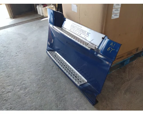 FREIGHTLINER CASCADIA 125 CAB SKIRTSIDE FAIRING