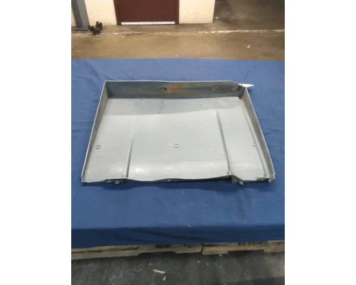 FREIGHTLINER CASCADIA 125 CAB SKIRTSIDE FAIRING