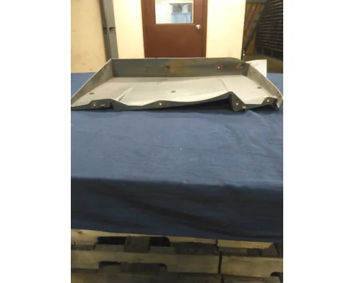 FREIGHTLINER CASCADIA 125 CAB SKIRTSIDE FAIRING