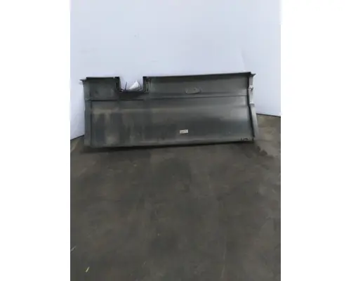 FREIGHTLINER CASCADIA 125 CAB SKIRTSIDE FAIRING