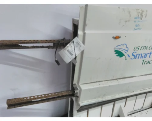 FREIGHTLINER CASCADIA 125 CAB SKIRTSIDE FAIRING