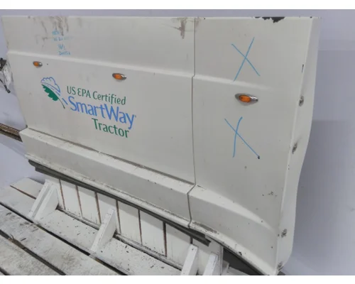 FREIGHTLINER CASCADIA 125 CAB SKIRTSIDE FAIRING
