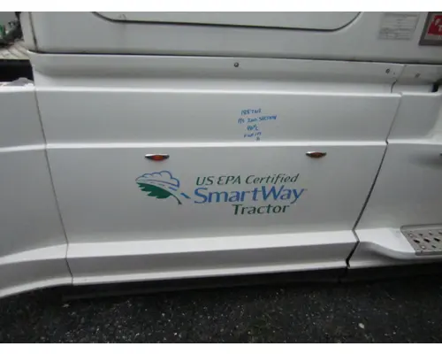 FREIGHTLINER CASCADIA 125 CAB SKIRTSIDE FAIRING