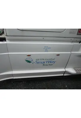 FREIGHTLINER CASCADIA 125 CAB SKIRT/SIDE FAIRING