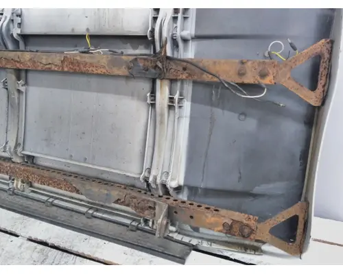 FREIGHTLINER CASCADIA 125 CAB SKIRTSIDE FAIRING