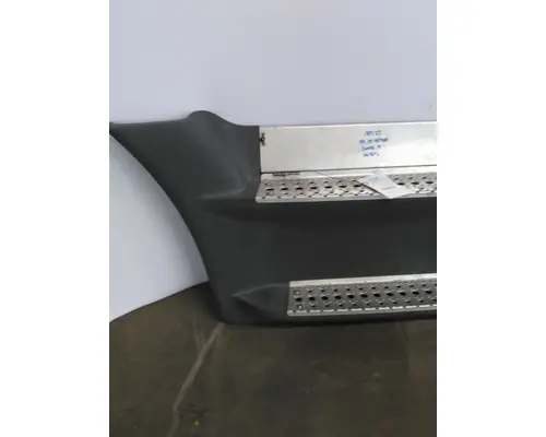 FREIGHTLINER CASCADIA 125 CAB SKIRTSIDE FAIRING