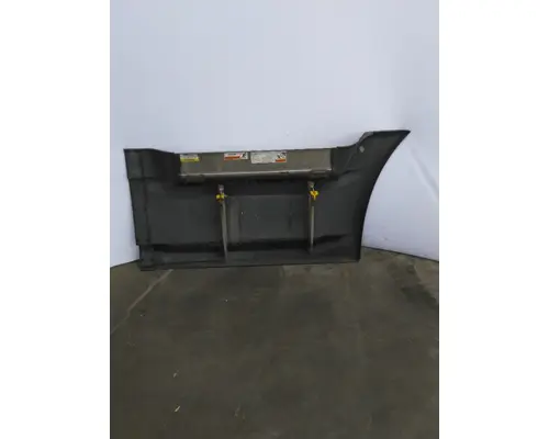 FREIGHTLINER CASCADIA 125 CAB SKIRTSIDE FAIRING