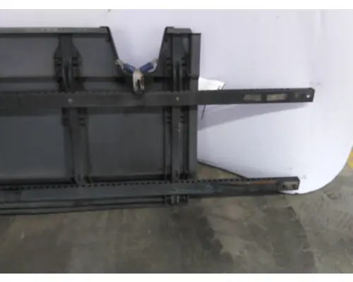 FREIGHTLINER CASCADIA 125 CAB SKIRTSIDE FAIRING