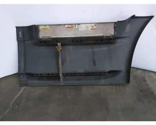 FREIGHTLINER CASCADIA 125 CAB SKIRTSIDE FAIRING