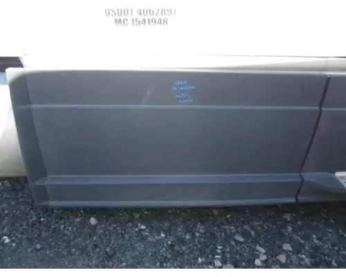 FREIGHTLINER CASCADIA 125 CAB SKIRTSIDE FAIRING