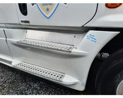 FREIGHTLINER CASCADIA 125 CAB SKIRTSIDE FAIRING