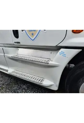 FREIGHTLINER CASCADIA 125 CAB SKIRT/SIDE FAIRING