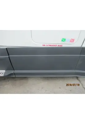 FREIGHTLINER CASCADIA 125 CAB SKIRT/SIDE FAIRING