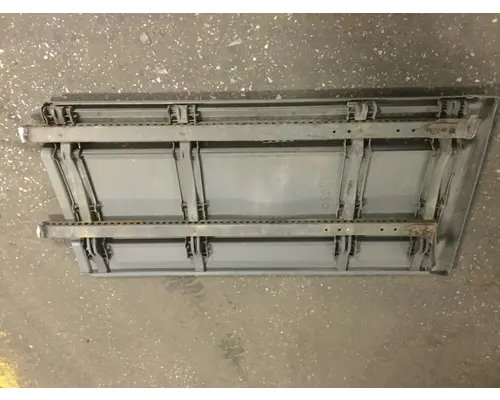 FREIGHTLINER CASCADIA 125 CAB SKIRTSIDE FAIRING