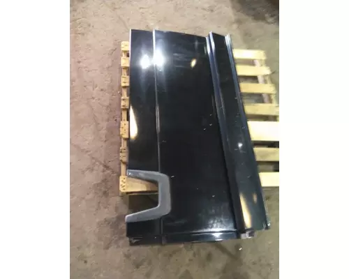 FREIGHTLINER CASCADIA 125 CAB SKIRTSIDE FAIRING