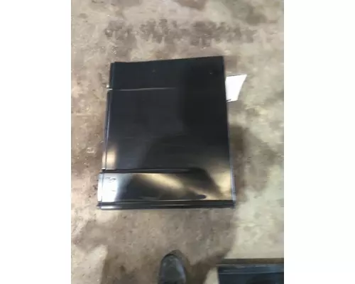 FREIGHTLINER CASCADIA 125 CAB SKIRTSIDE FAIRING